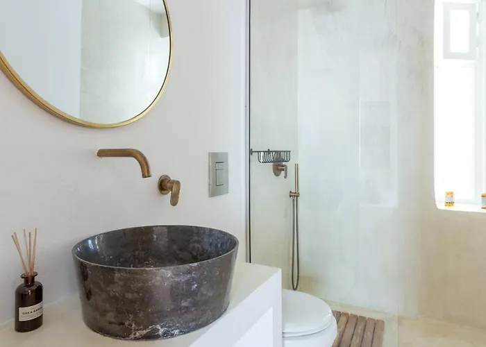 Two Beautiful & 1 Large Patio Apartamento Drepano (Argolis)